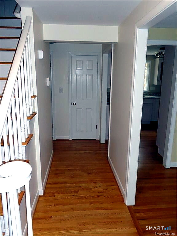 21 Saddle Ridge Drive Simsbury, CT 06092 - Photo 2 of 20