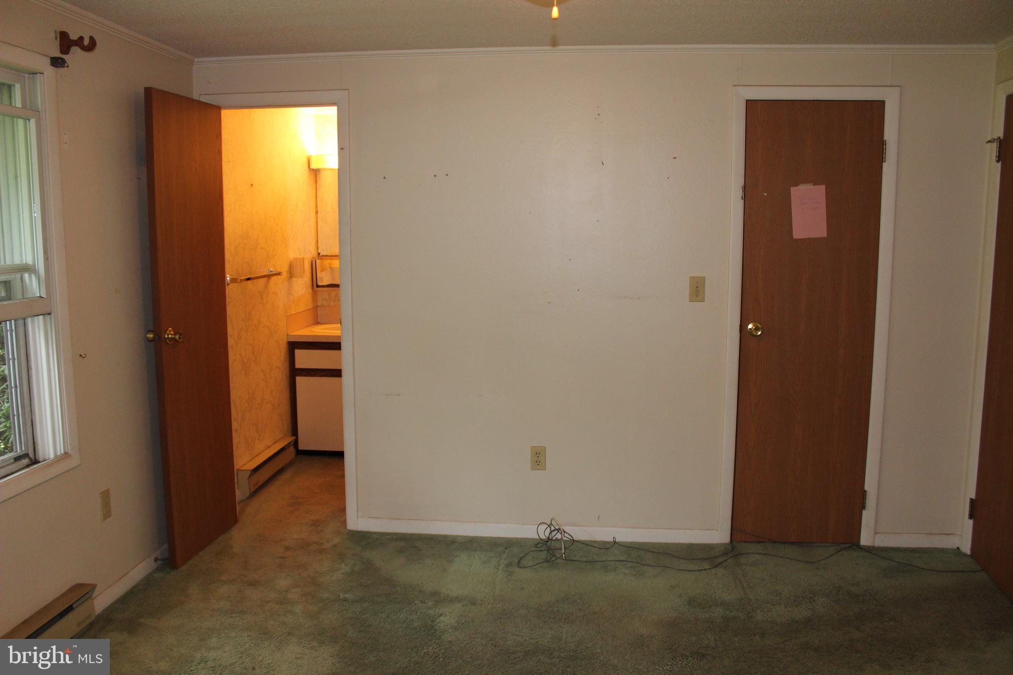 801 Boyle Road Fairfield, PA 17320 - Photo 30 of 38 an empty room with windows