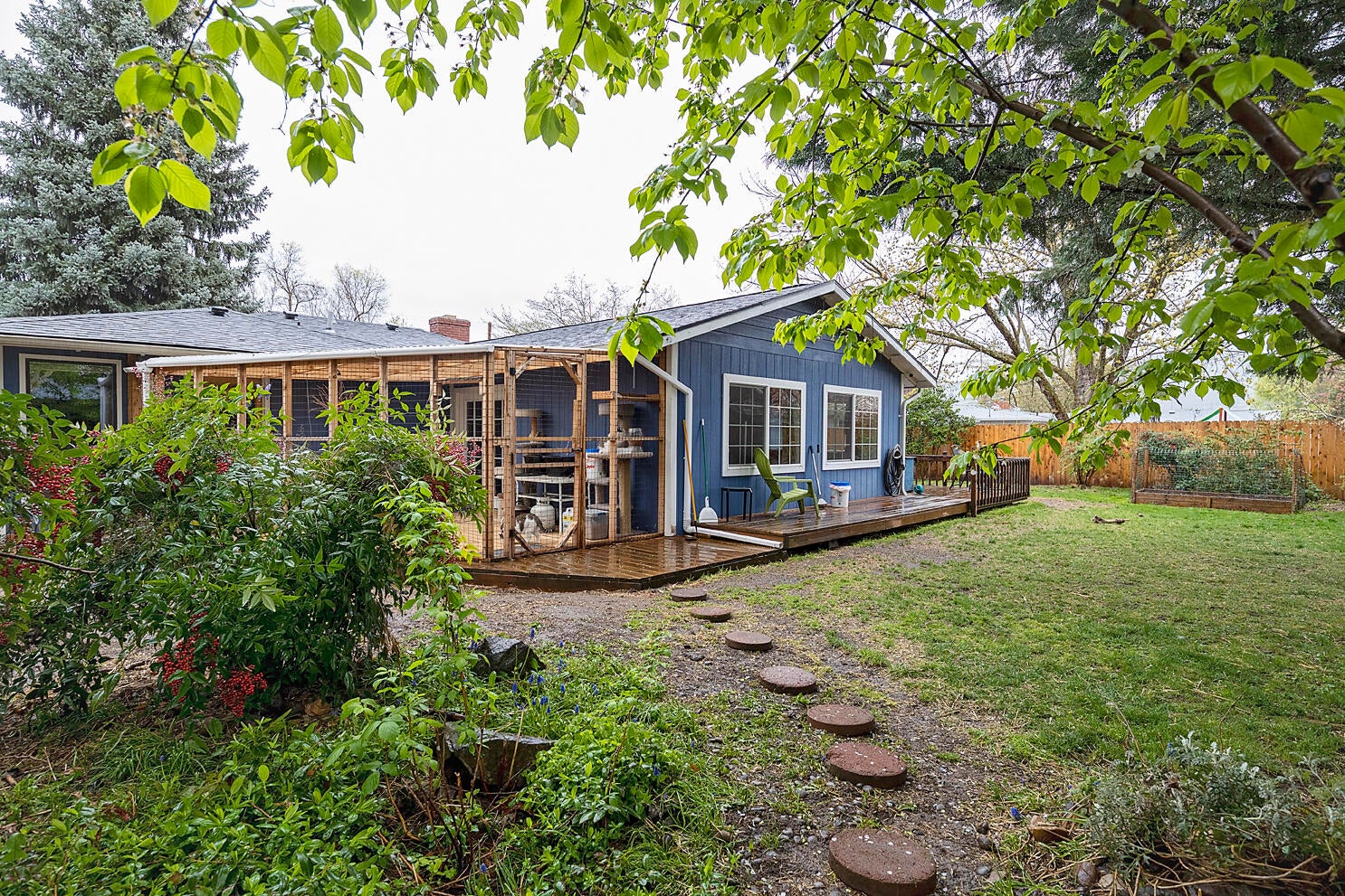 1856 Roberts Road Medford, OR 97504 - Photo 16 of 22 Roberts014 copy