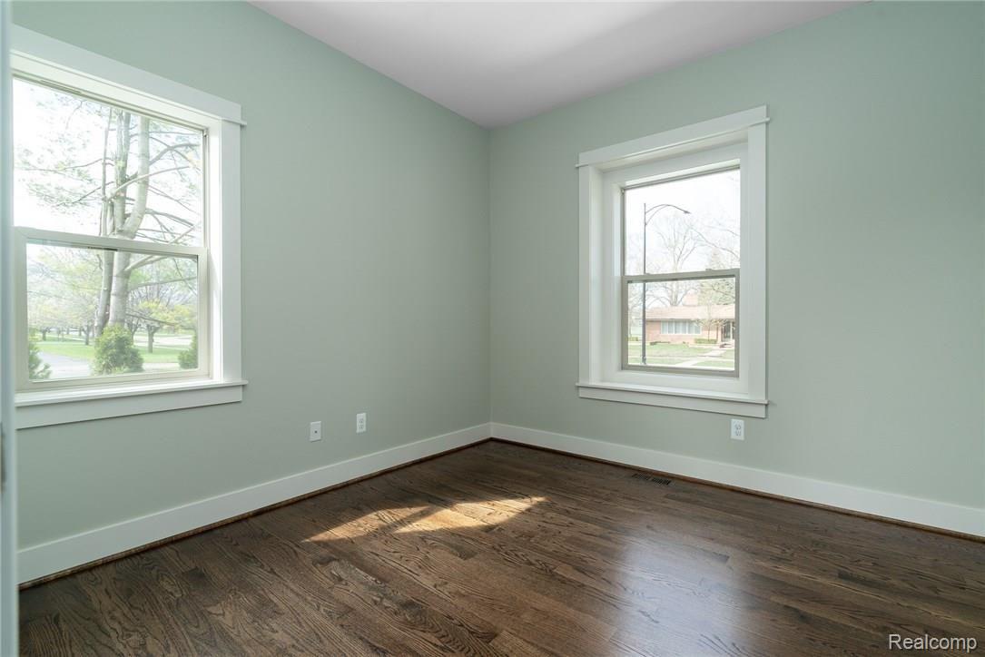 339 Lothrop Road Grosse Pointe, MI 48236 - Photo 13 of 31 339-Lothrop-Rd-13.jpg