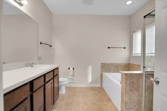 $450,000 | 1120 Trillium Lane, Shorewood, IL 60404