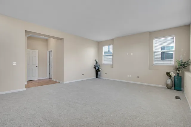 $450,000 | 1120 Trillium Lane, Shorewood, IL 60404