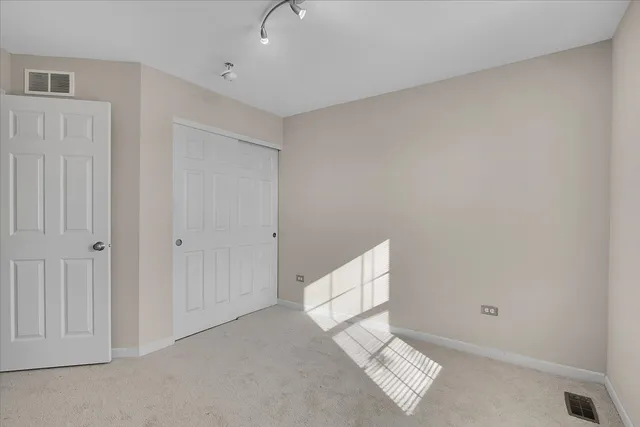 $450,000 | 1120 Trillium Lane, Shorewood, IL 60404