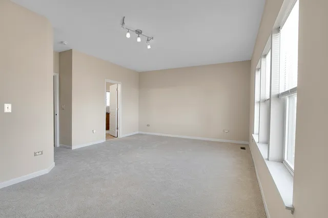 $450,000 | 1120 Trillium Lane, Shorewood, IL 60404