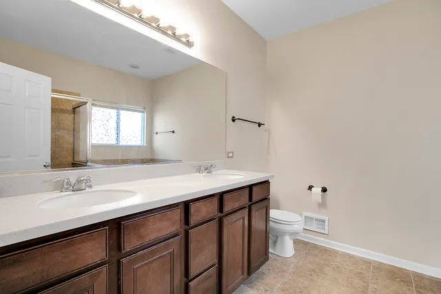 $450,000 | 1120 Trillium Lane, Shorewood, IL 60404