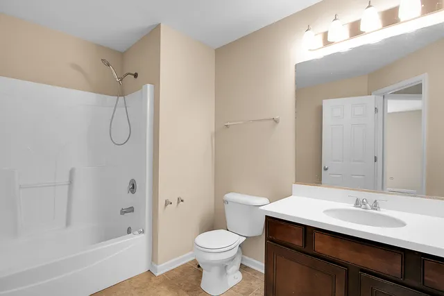 $450,000 | 1120 Trillium Lane, Shorewood, IL 60404