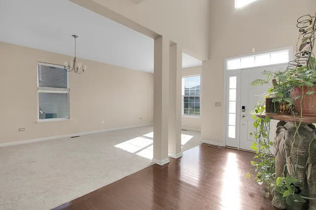 $450,000 | 1120 Trillium Lane, Shorewood, IL 60404