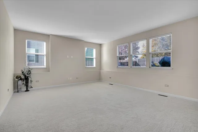 $450,000 | 1120 Trillium Lane, Shorewood, IL 60404