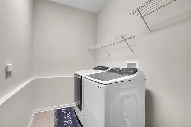 $450,000 | 1120 Trillium Lane, Shorewood, IL 60404