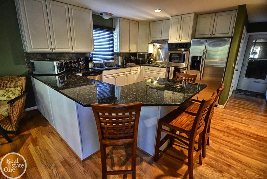 2052 Reagan Drive Rochester Hills, MI 48309 - Photo 22 of 70