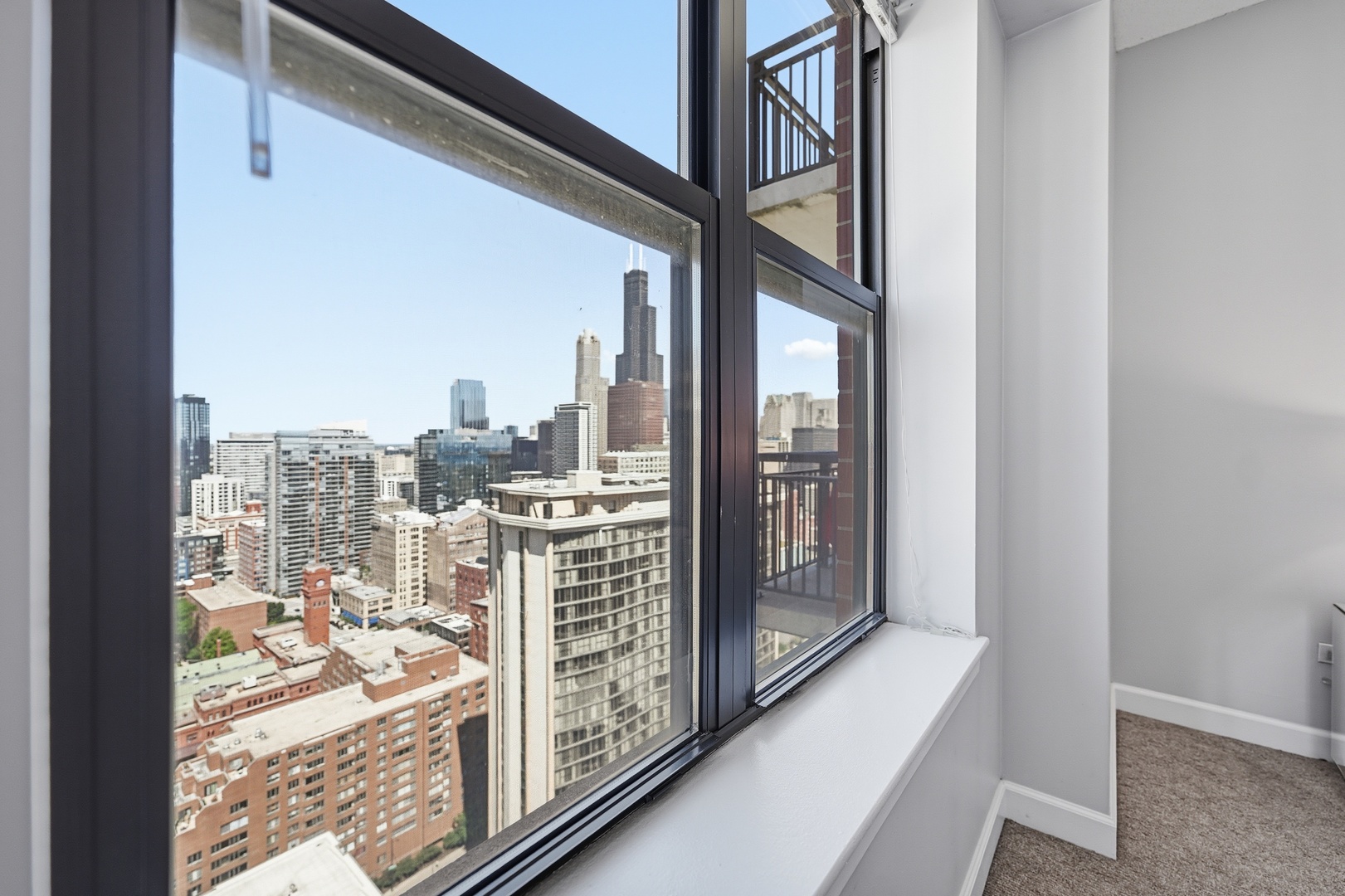 41 East 8th Street, Unit 2905 Chicago, IL 60605 - Photo 16 of 26