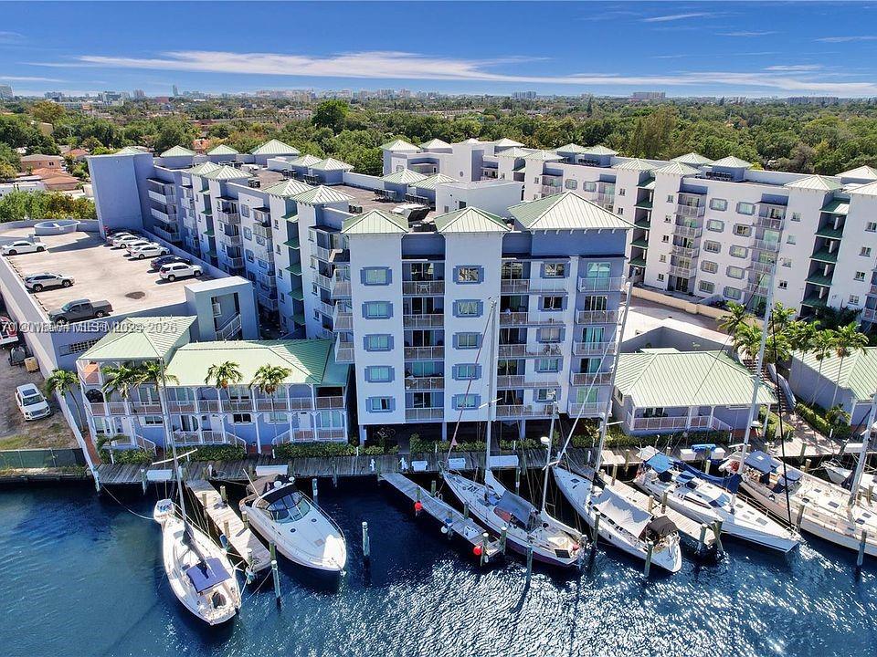 2415 Northwest 16th St Road, Unit 2011 Miami, FL 33125 - Photo 2 of 3
