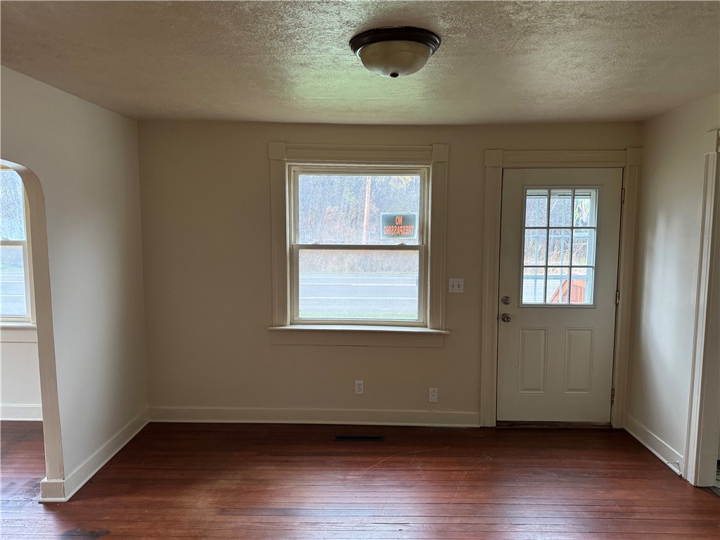 6534 Highway 31 Arcadia, NY 14513 - Photo 8 of 18