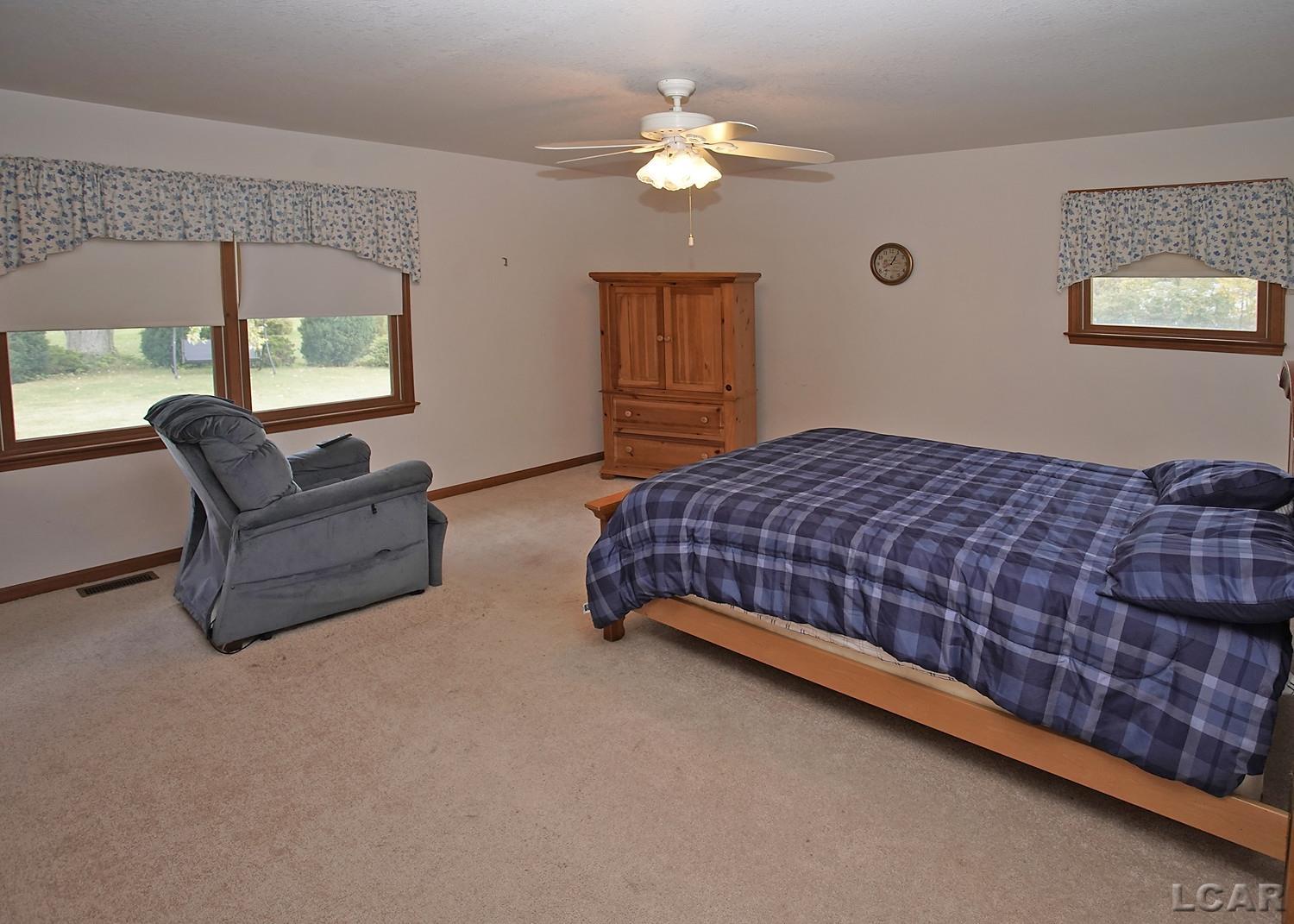 2933 Hunt Road Adrian, MI 49221 - Photo 16 of 38 50124111-20.JPG