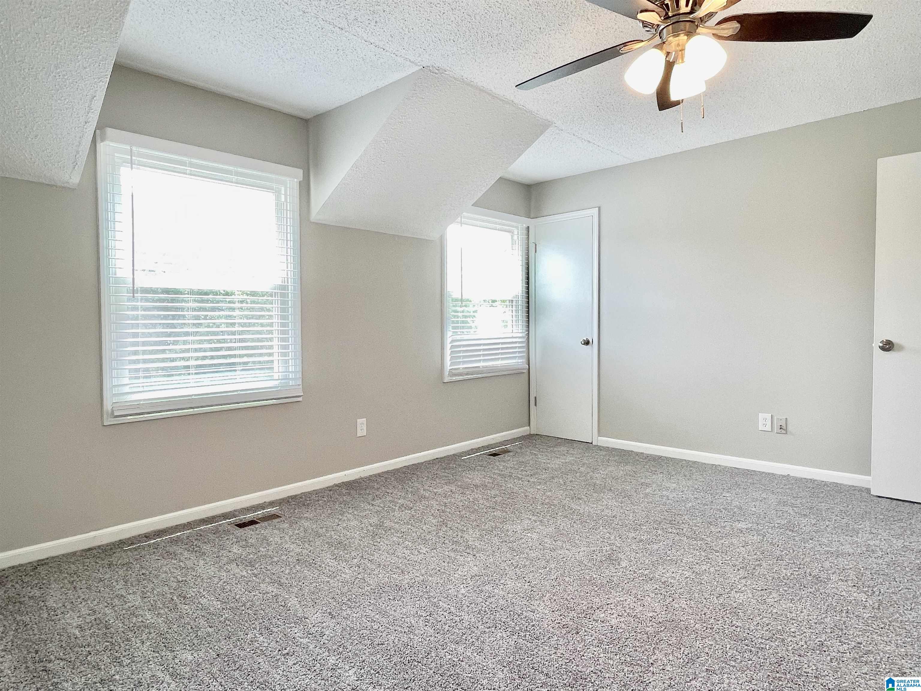 602 Cahaba Manor Lane Pelham, AL 35124 - Photo 28 of 38