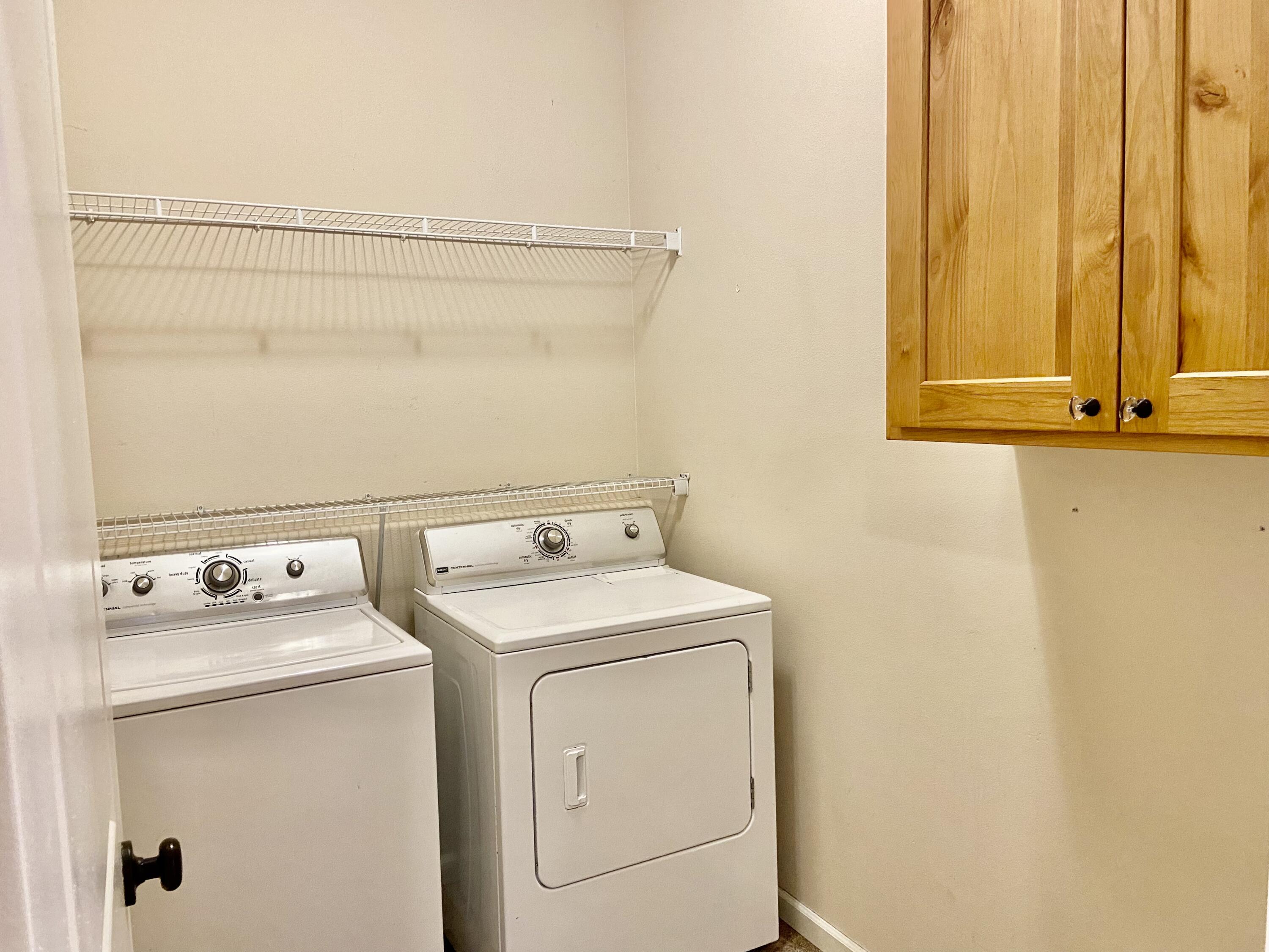 3191 Yellow Ribbon Drive Bend, OR 97701 - Photo 15 of 19 Utility room