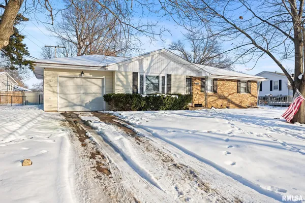 $199,990 | 5514 North Jesters Court, Peoria, IL 61614