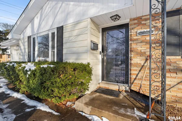 $199,990 | 5514 North Jesters Court, Peoria, IL 61614