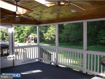 28 Mohr Road Burlington, NJ 08016 - Photo 8 of 12 Sun Room