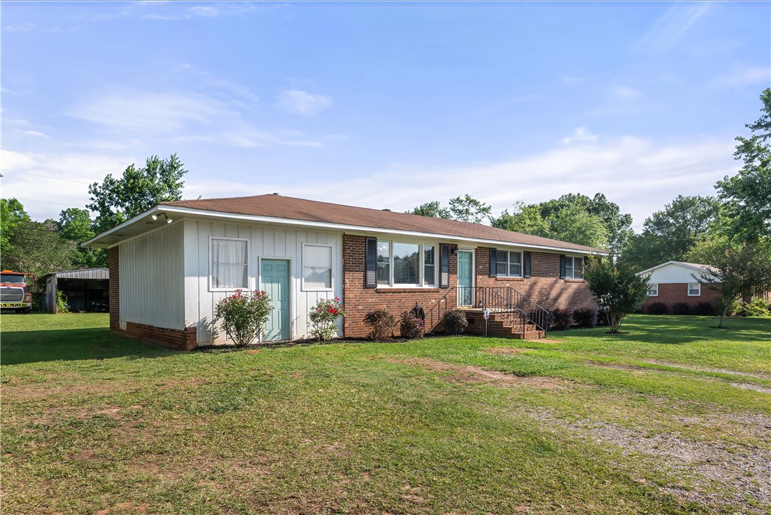 219 Susie Road Belton, SC 29627 - Photo 4 of 22