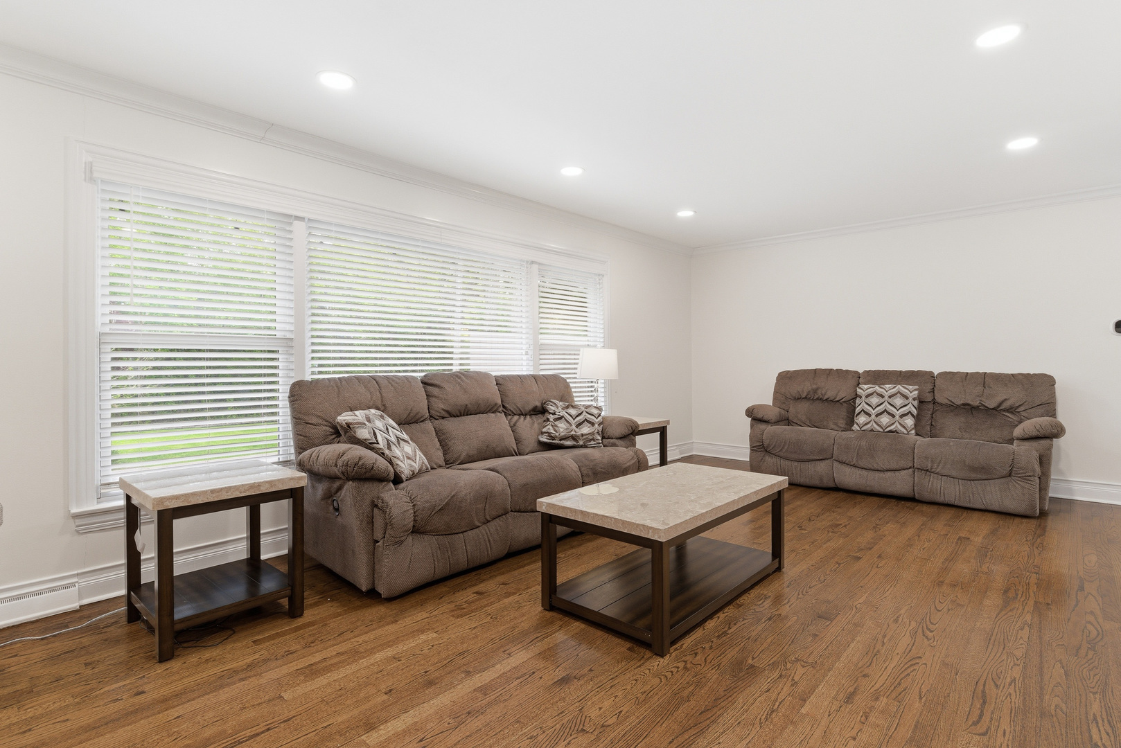 1725 Sunset Ridge Road Glenview, IL 60025 - Photo 4 of 38
