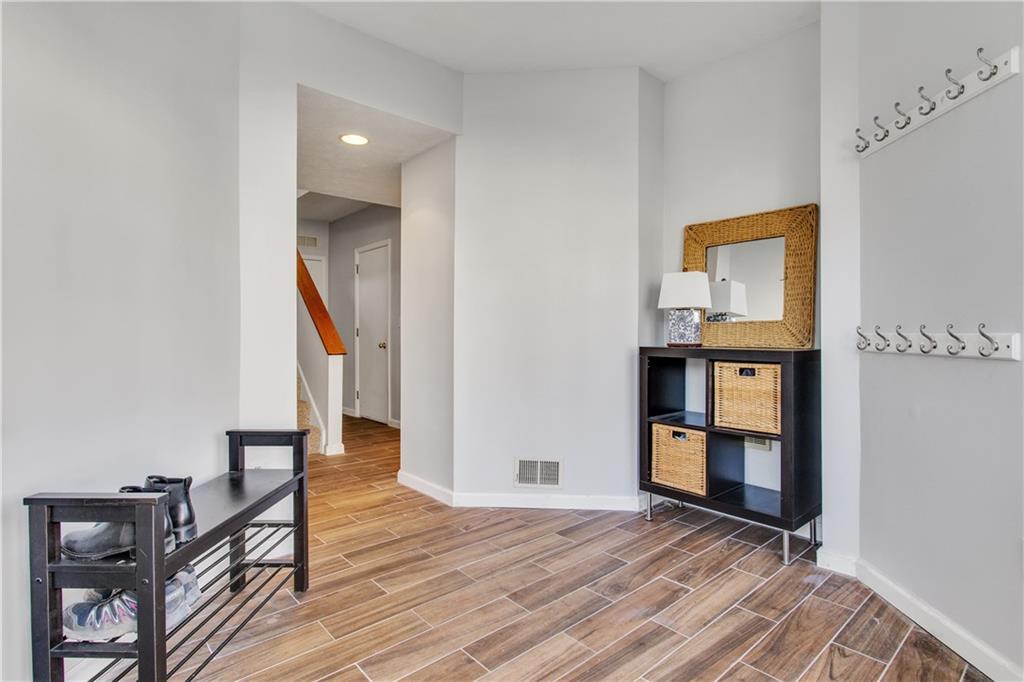 410 Noble Street Pittsburgh, PA 15232 - Photo 2 of 25