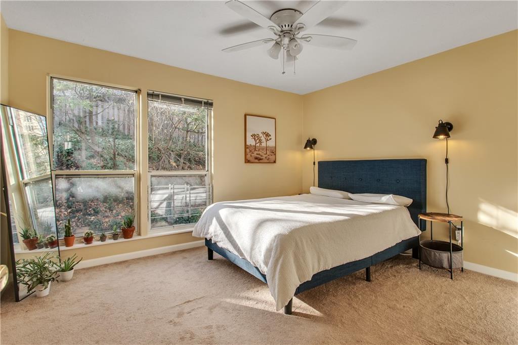 410 Noble Street Pittsburgh, PA 15232 - Photo 18 of 25 second bedroom w/ensuite bath