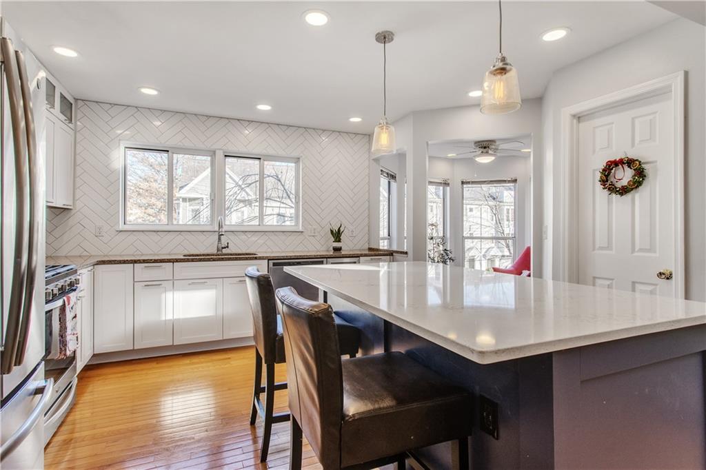 410 Noble Street Pittsburgh, PA 15232 - Photo 7 of 25