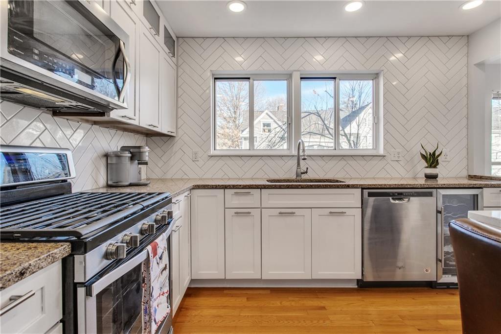 410 Noble Street Pittsburgh, PA 15232 - Photo 8 of 25