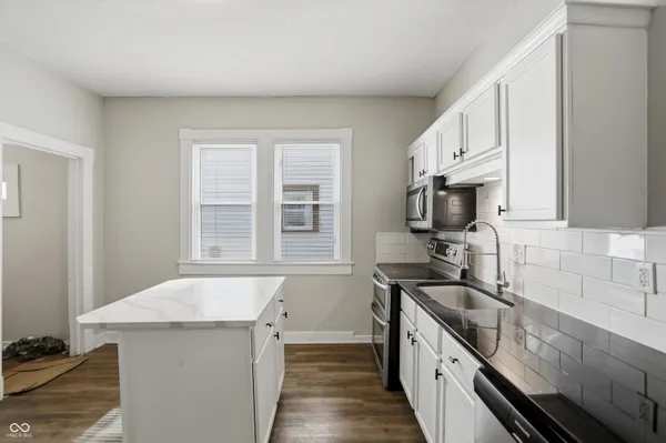$1,395 | 512 North Beville Avenue, Indianapolis, IN 46201
