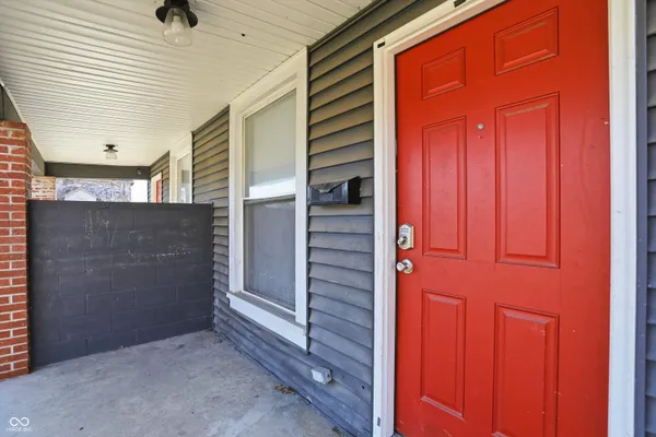 $1,395 | 512 North Beville Avenue, Indianapolis, IN 46201