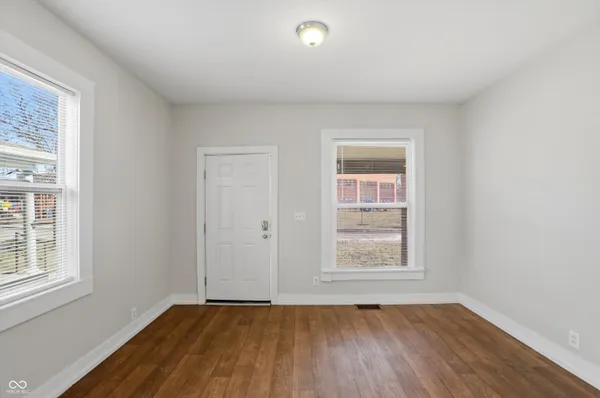 $1,395 | 512 North Beville Avenue, Indianapolis, IN 46201