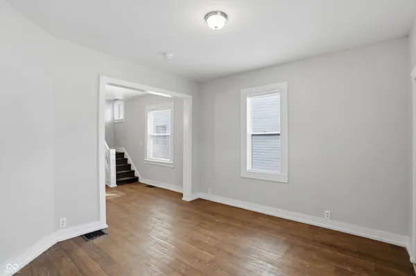 $1,395 | 512 North Beville Avenue, Indianapolis, IN 46201