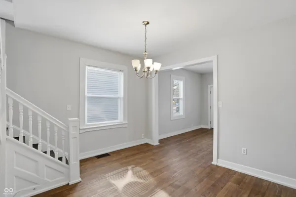 $1,395 | 512 North Beville Avenue, Indianapolis, IN 46201