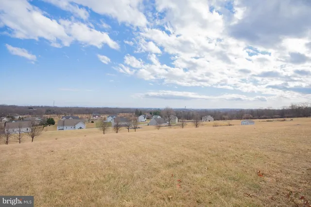 $599,000 | 725 Holland Drive, Martinsburg, WV 25403