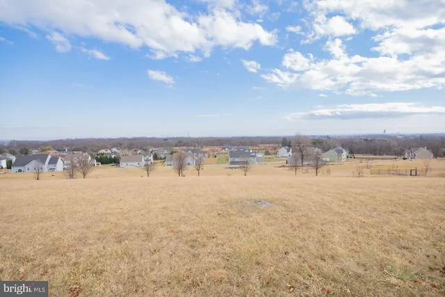 $599,000 | 725 Holland Drive, Martinsburg, WV 25403