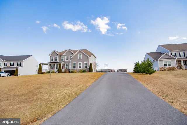 $599,000 | 725 Holland Drive, Martinsburg, WV 25403