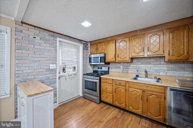 $225,000 | 320 Wisewell Court, Halethorpe, MD 21227