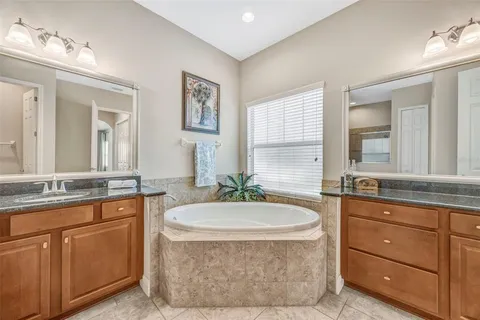 $729,000 | 5201 Sparrowglen Place, Lithia, FL 33547