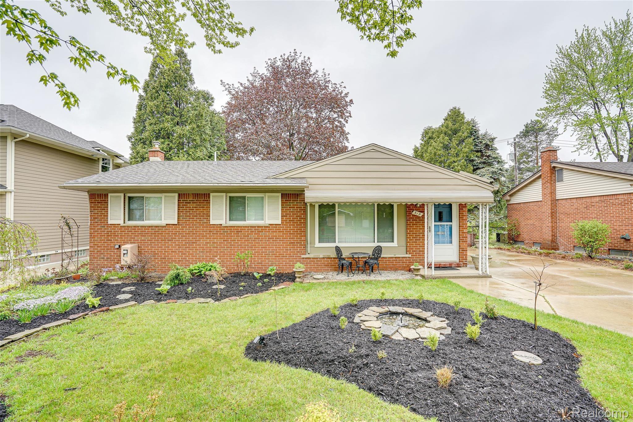 519 Elizabeth Street Rochester, MI 48307 - Photo 1 of 25 DSC08368HDR.jpg