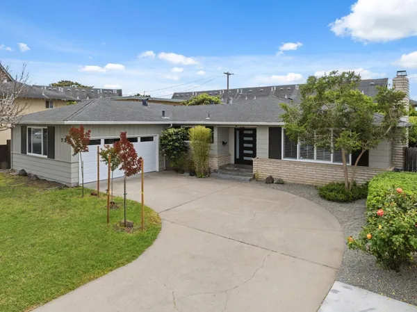 $895,000 | 739 Bellarmine Drive, Salinas, CA 93901