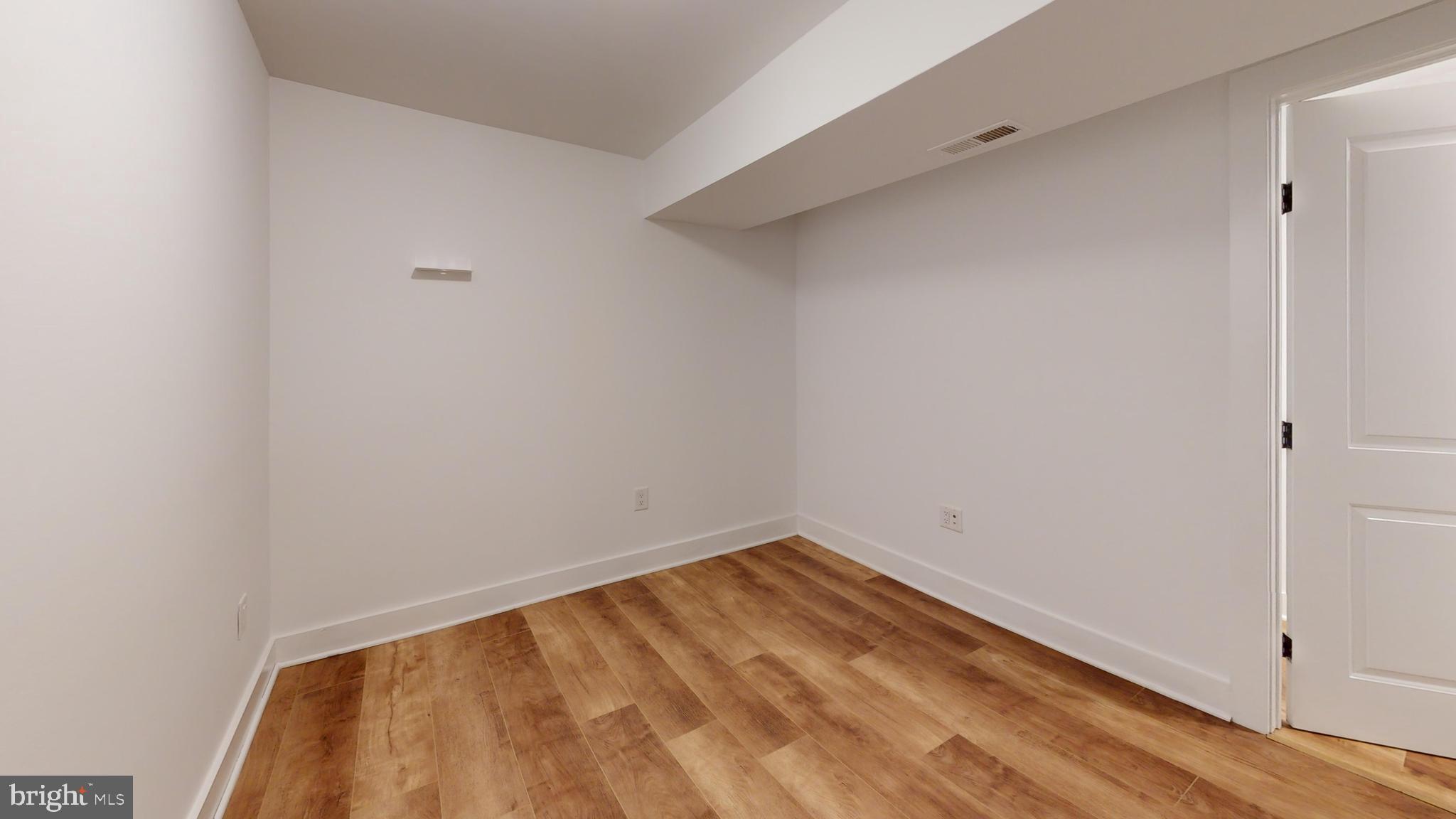 472 Ridge Street Northwest, Unit 3 Washington, DC 20001 - Photo 11 of 14