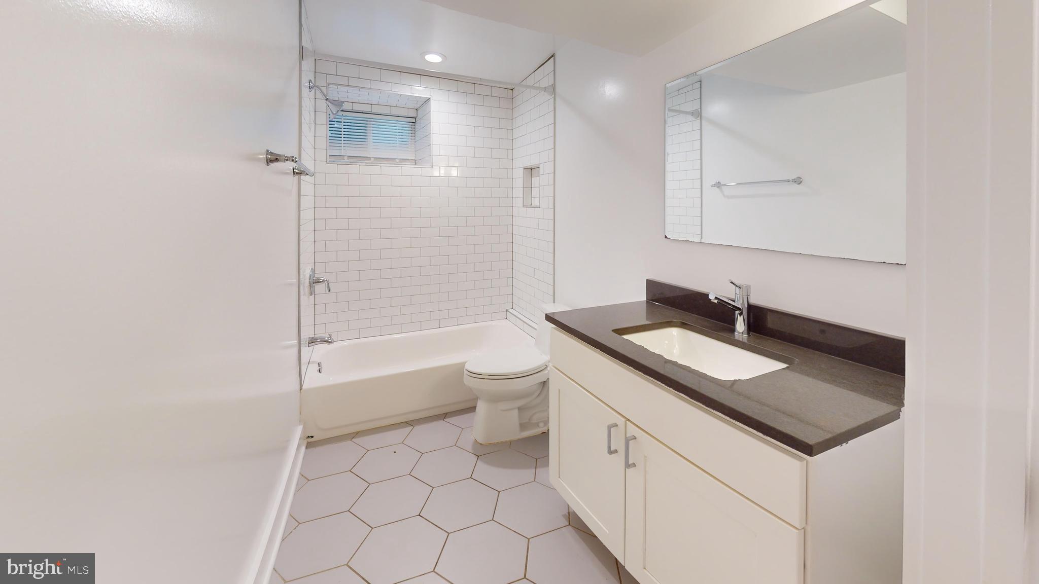 472 Ridge Street Northwest, Unit 3 Washington, DC 20001 - Photo 13 of 14