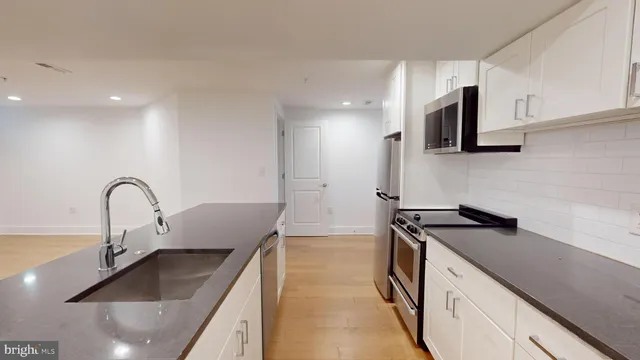 $1,950 | 472 Ridge Street Northwest, Unit 3, Washington, DC 20001