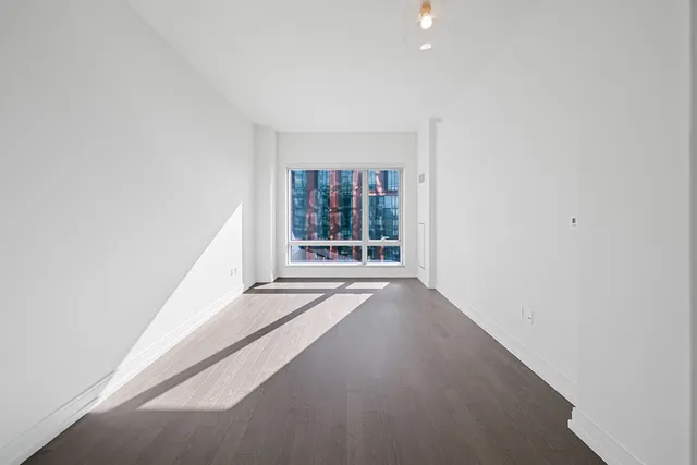 $5,850 | 555 10th Avenue, Unit 54G | Hudson Yards