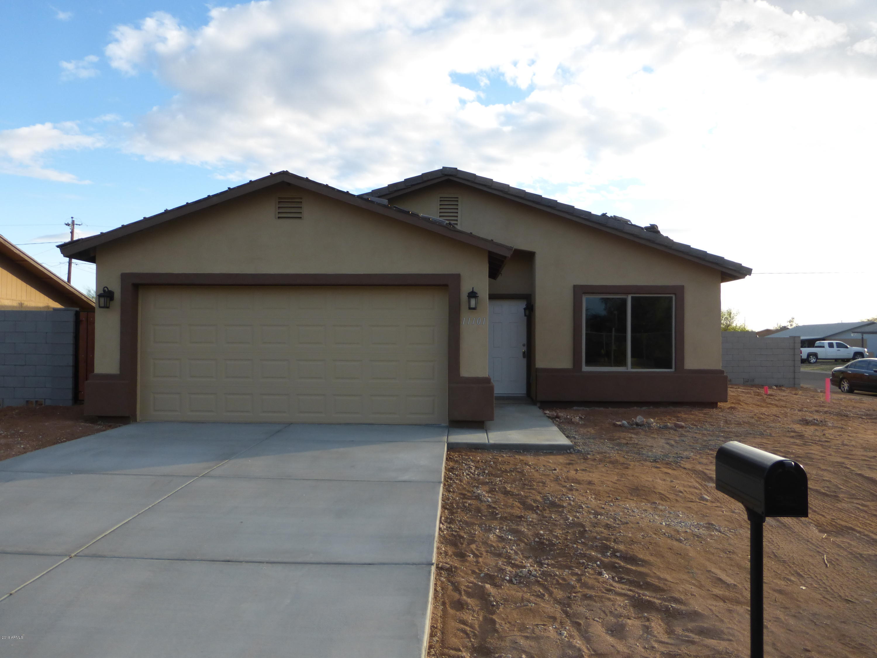 11101 East Cholla Road Mesa, AZ 85207 - Photo 1 of 27 P1000821