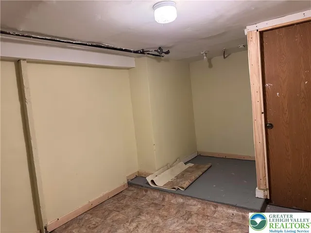 an outdoor view of old house