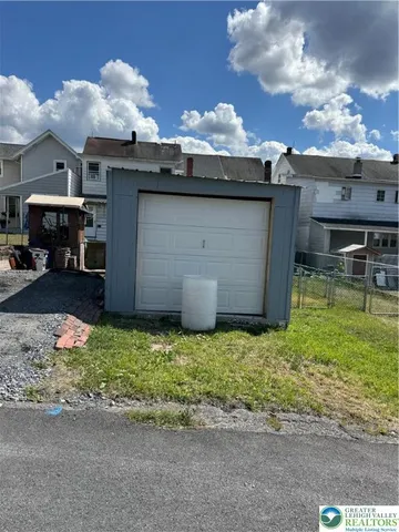 $130,000 | 413 East Union Street, Tamaqua, PA 18252