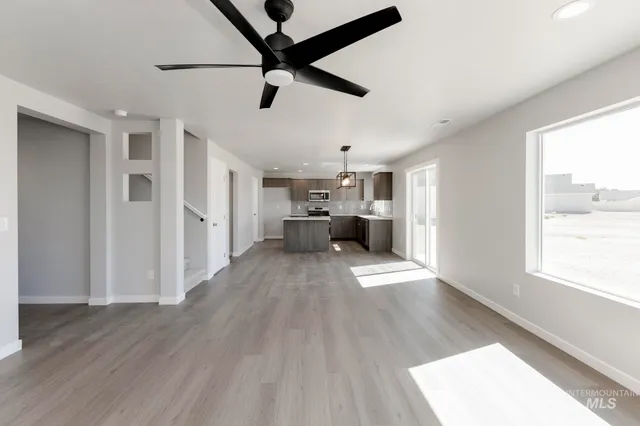 $464,990 | 931 East Perjue Basin Drive, Nampa, ID 83686