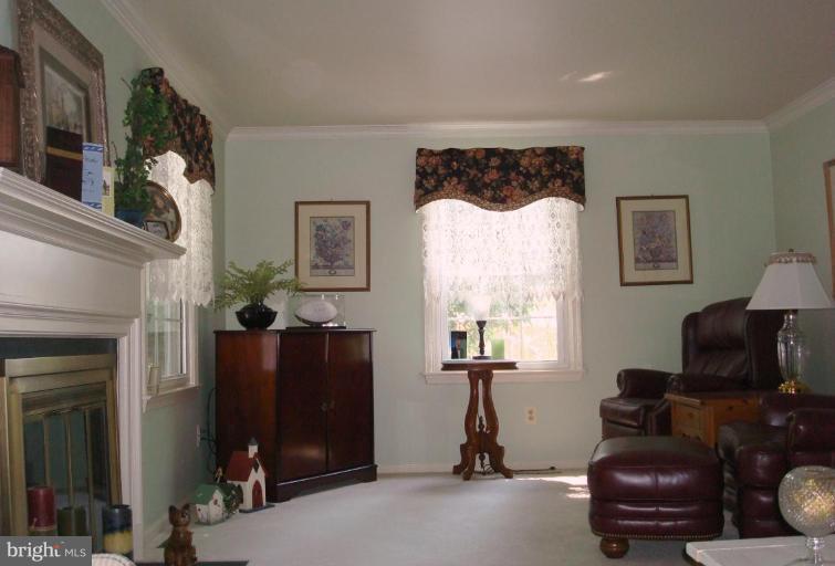 4803 Variation Road Nottingham, MD 21236 - Photo 10 of 25 Living Room